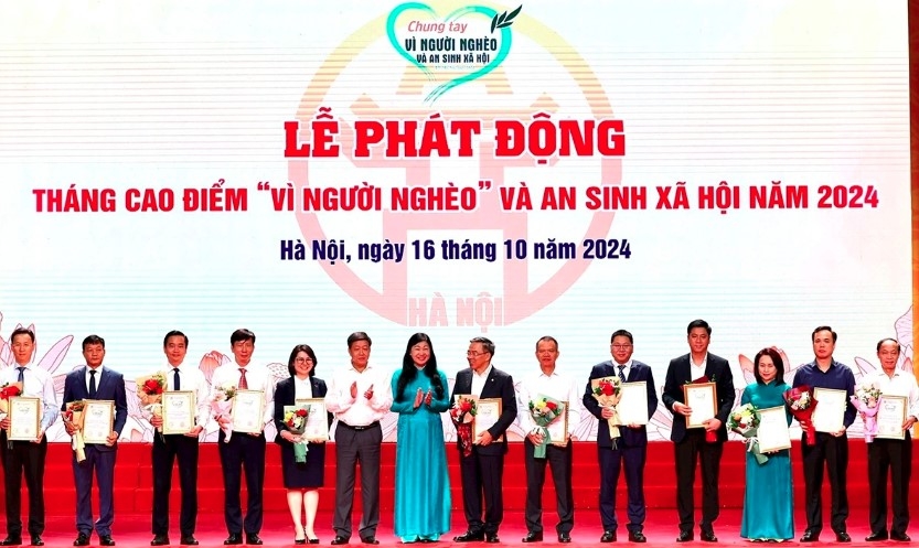 Hanoi launches month "For the poor" and social welfare